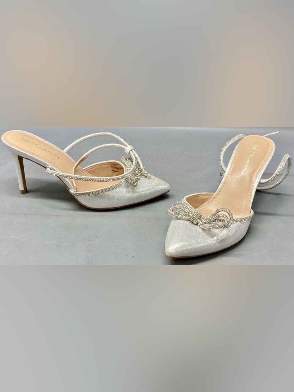 BCBGeneration Silver Strap Rhinestone Bow Stiletto Slingback Heel Bridal size 8